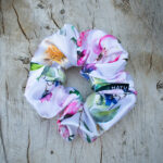SATÉNOVÁ SCRUNCHIE GUMIČKA ROMANTIC