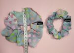SILKY SCRUNCHIE GUMIČKA DUHOVÁ SRDÍČKA - Obrázek 6