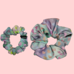 SILKY SCRUNCHIE GUMIČKA DUHOVÁ SRDÍČKA
