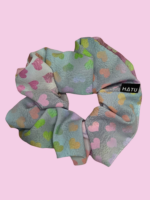 SILKY SCRUNCHIE GUMIČKA - DUHOVÁ SRDÍČKA - Obrázek 3